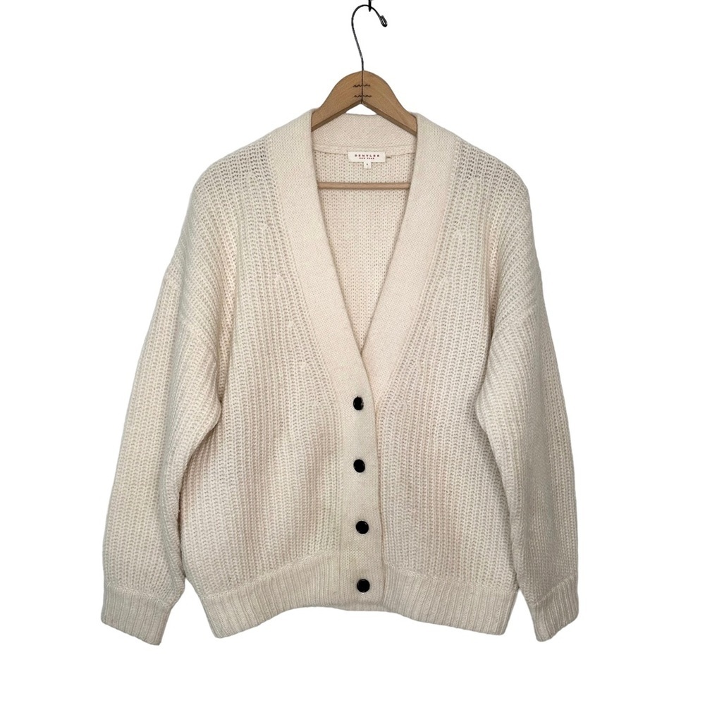 Demylee | Cream V-neck Button Down Cardigan Sweater Size Small